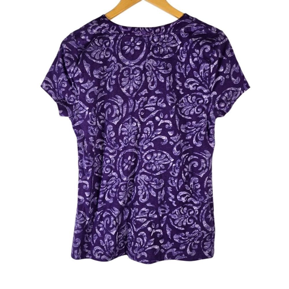 St. John's Bay Lavender Paisley  V-Neck Tee - Picture 2 of 6